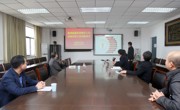 本科教学工作审核评估专家李仁发教授走访公司