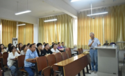 马立富编审应邀为数学科学公司研究生作专题报告